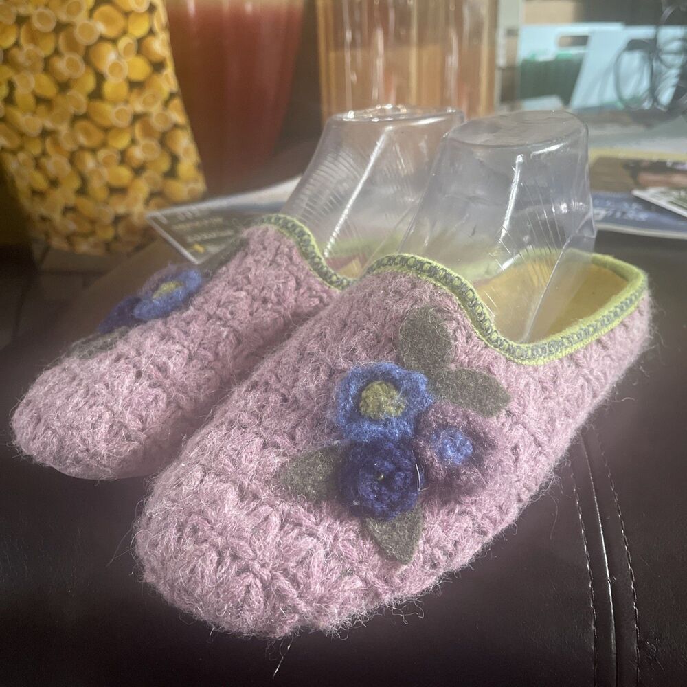 Sundance Made in Italy Crocheted House Slippers Rare Mules Slip Ons Floral Rare - Picture 4 of 14